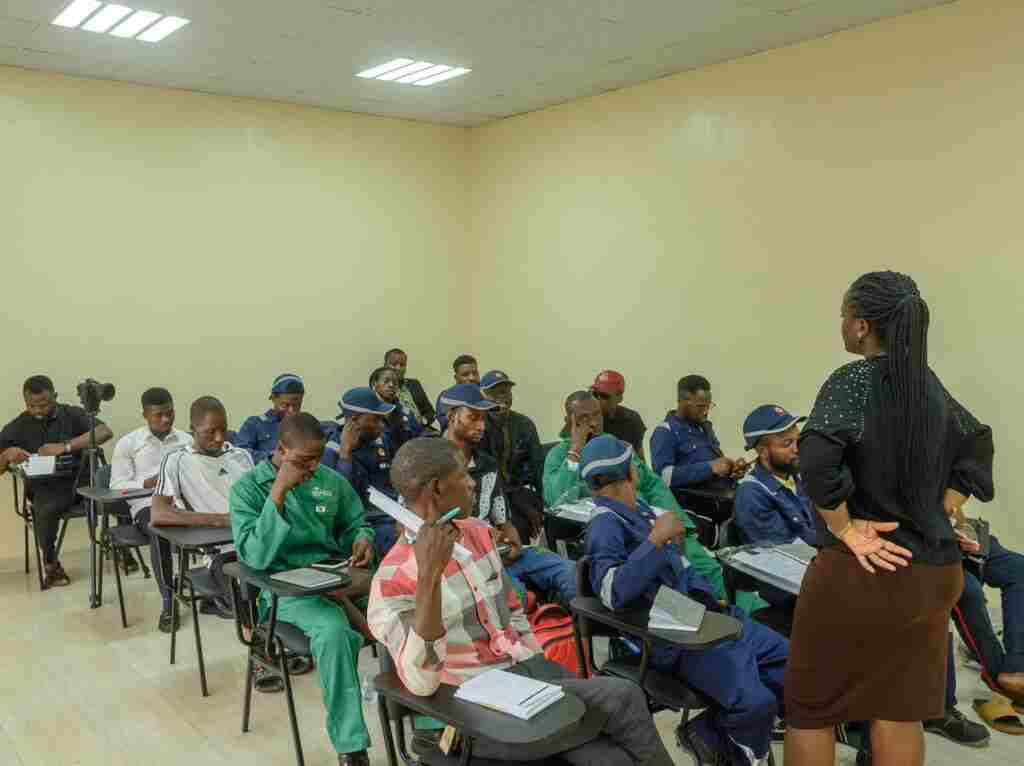 cross section of trainees at CNG conversion in Ibadan, Oyo State